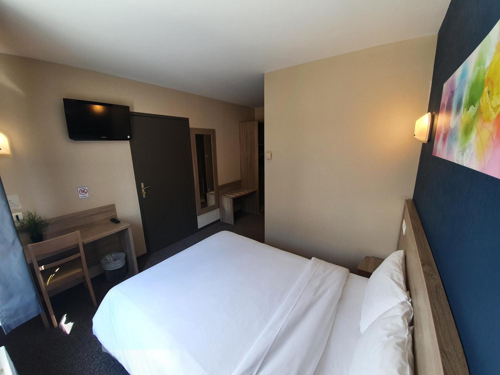 Hotel Salea Порнік Екстер'єр фото