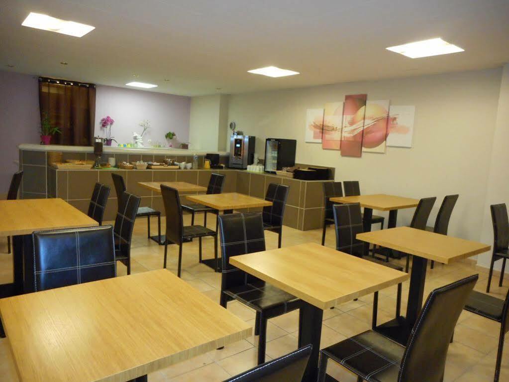 Hotel Salea Порнік Екстер'єр фото