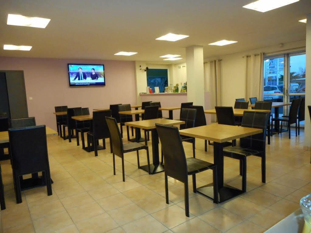 Hotel Salea Порнік Екстер'єр фото